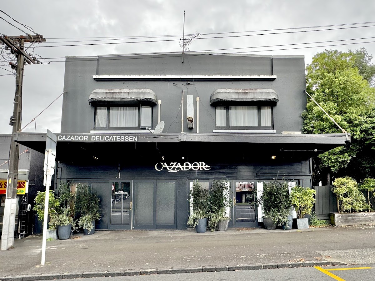 Cazador, Auckland