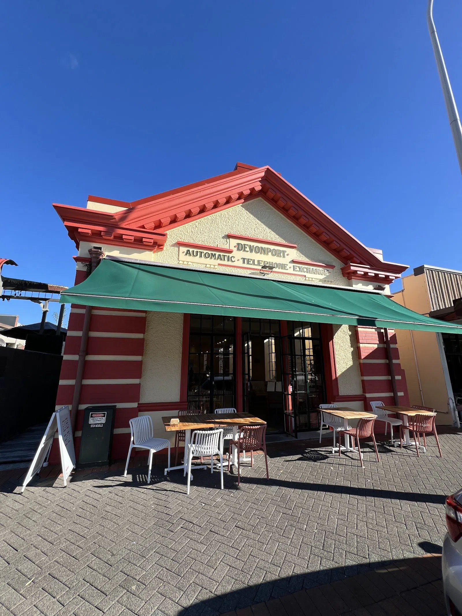 Stone Oven Cafe & Eatery, Auckland